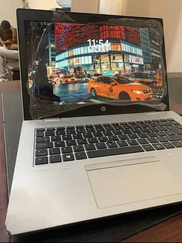 HP g5 i5 8th gen 3