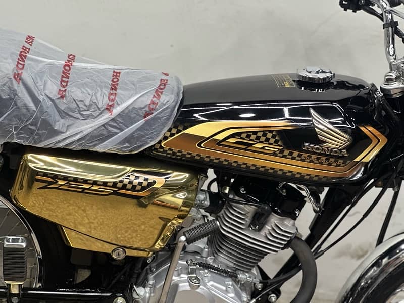 self start honda cg125cc 2025 model ( gold edition ) 1