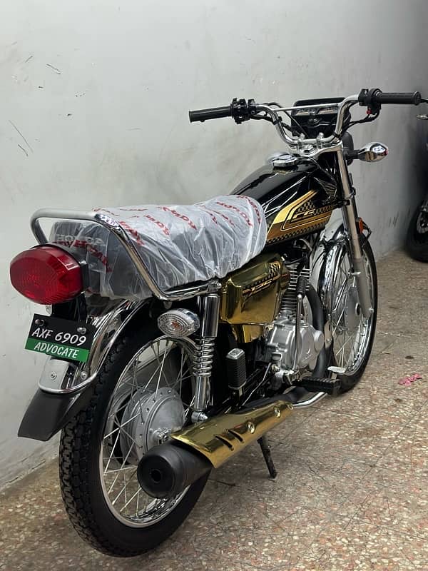 self start honda cg125cc 2025 model ( gold edition ) 3