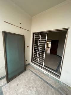 700 sqf Aluminum Window (03234032014)