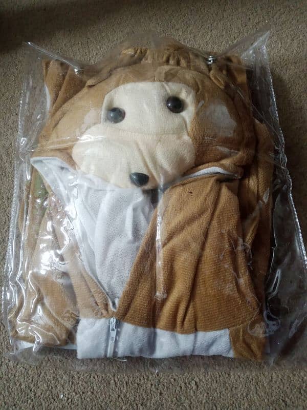 monkey costume almost new. 1