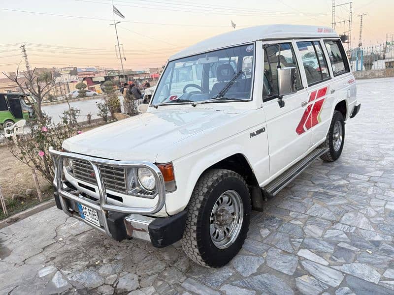 Mitsubishi Pajero 1989 0