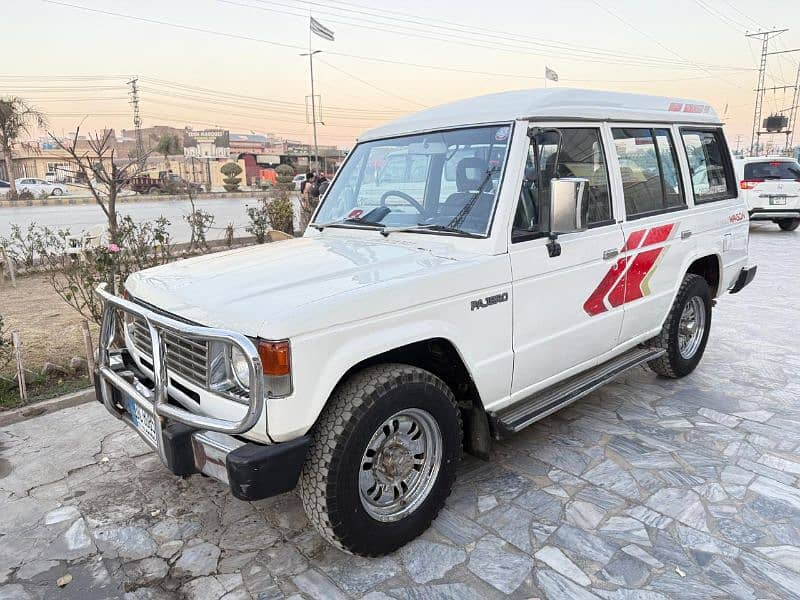 Mitsubishi Pajero 1989 1