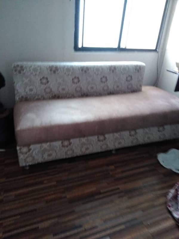 selling L-shaped sofa 1