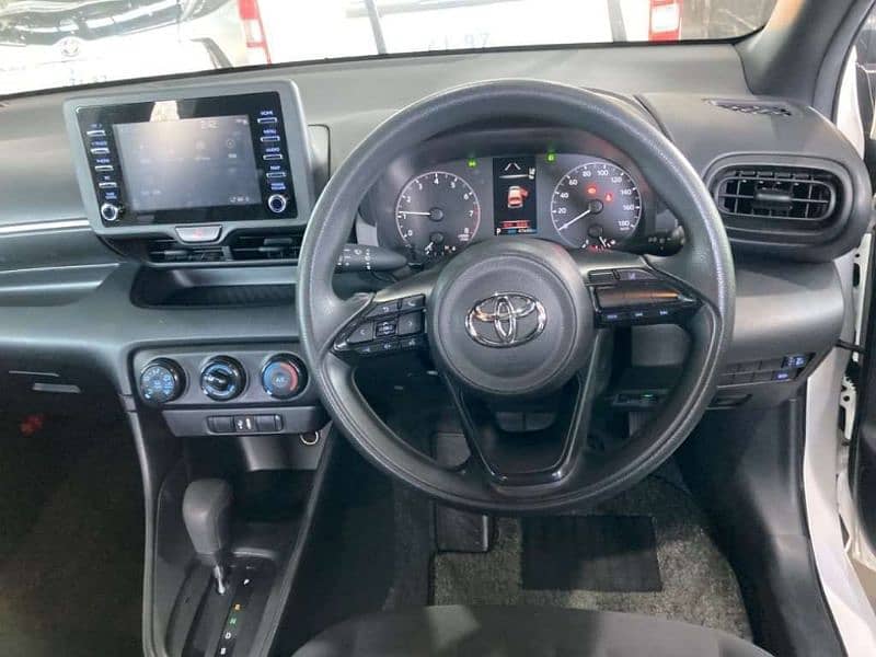 Toyota Yaris 2021 10