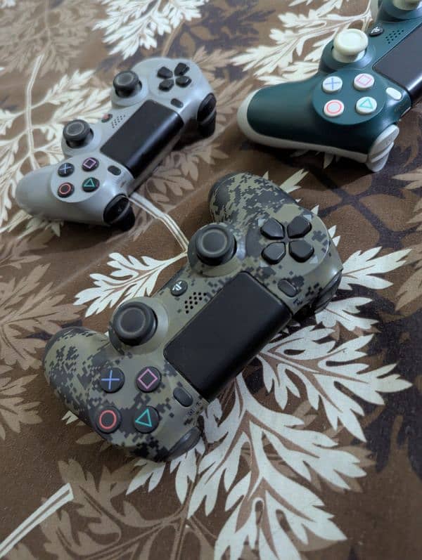 PS4 dualshock wireless controllers Available for Sale 2