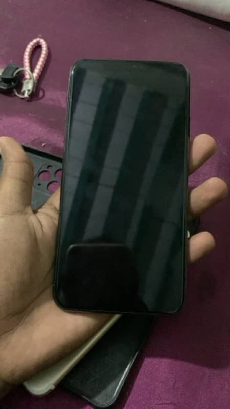 IPHONE 11 PRO MAX 1