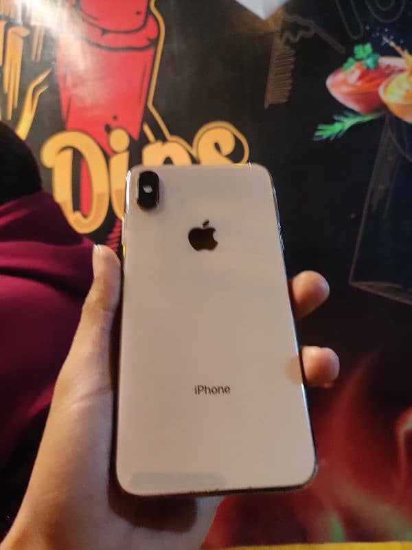 XS MAX 64 GB 0