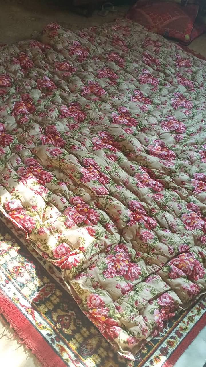 Quilt rooi razai new 0