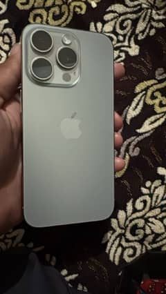 Iphone 15 pro Natural  Titanium