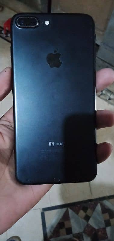 7 plus black color 1