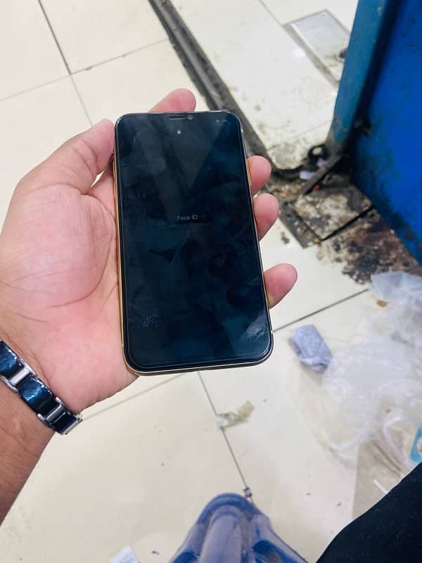 iphone 11 fore sale urgent 2