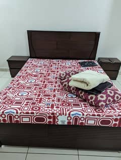 Queen bed plus 2 side tables and mattress