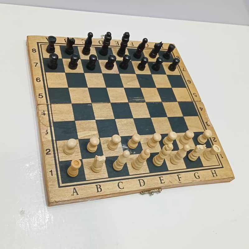 Vintage Jaques of London Wooden Chess Set, 1.5” Kings & Folding Board 1