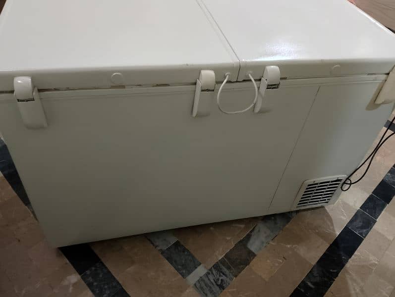 freezer double door 15 cubic feet urgent sell 6