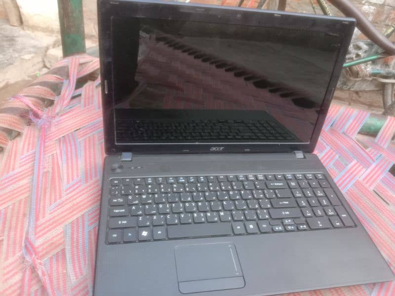 Acer laptop. 4/320 0