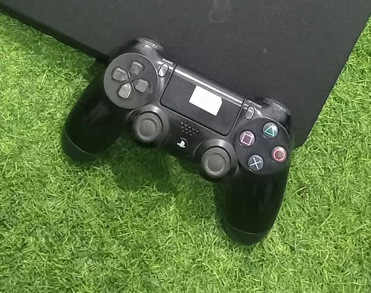 ps4 slim 1