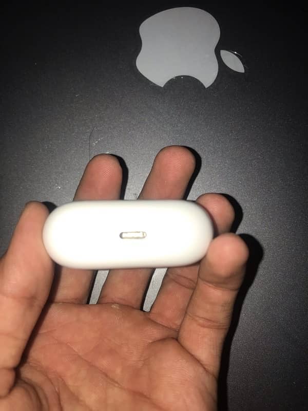 Airpods 3rd GEN Came from  UAE 4