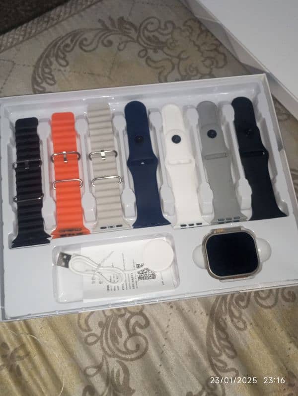 Brand new 7 +1 straps smart watch 1