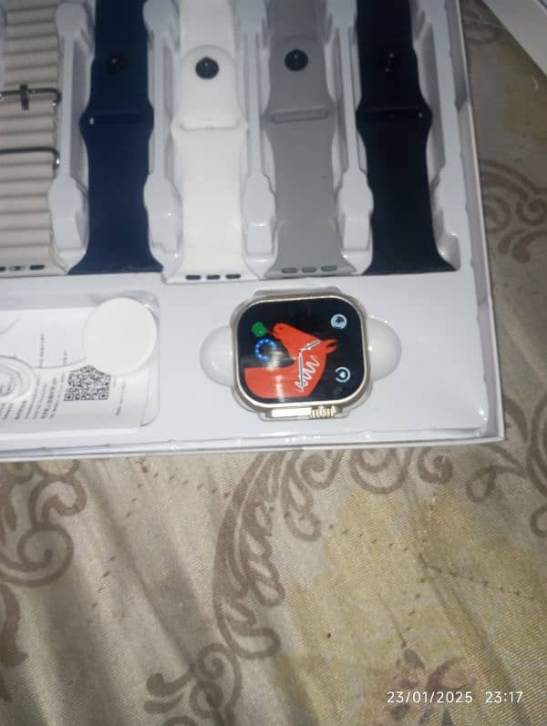 Brand new 7 +1 straps smart watch 4