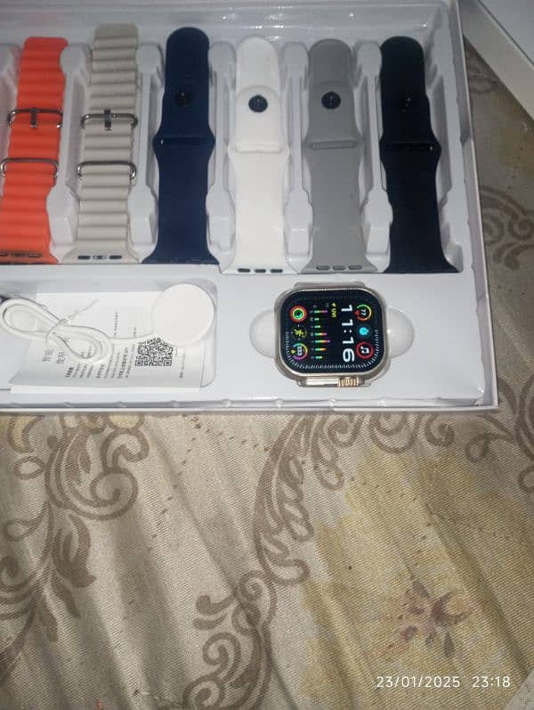 Brand new 7 +1 straps smart watch 6