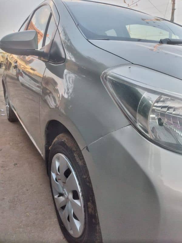 Toyota Vitz 2012-2016 Car For Sale 2