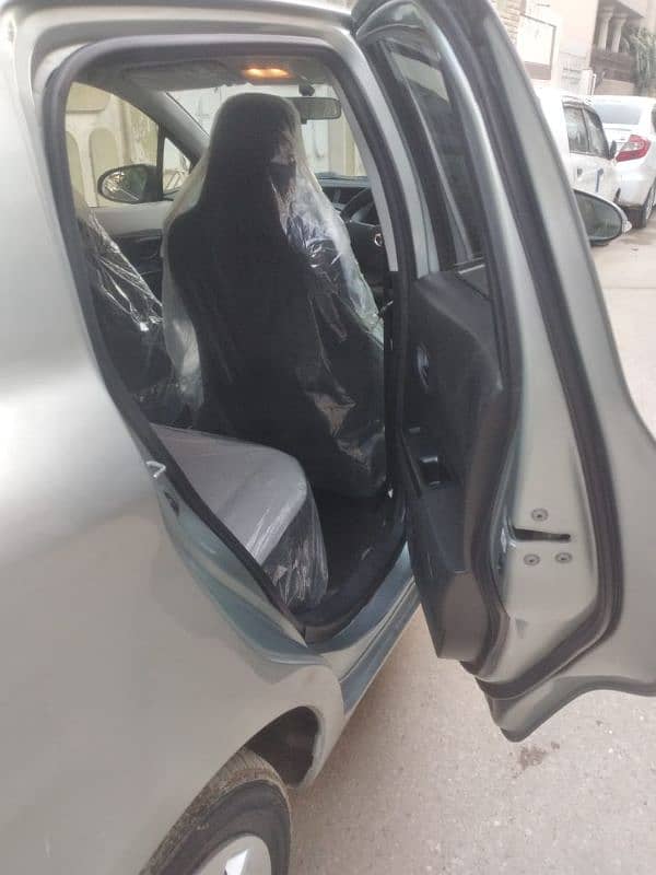 Toyota Vitz 2012-2016 Car For Sale 7