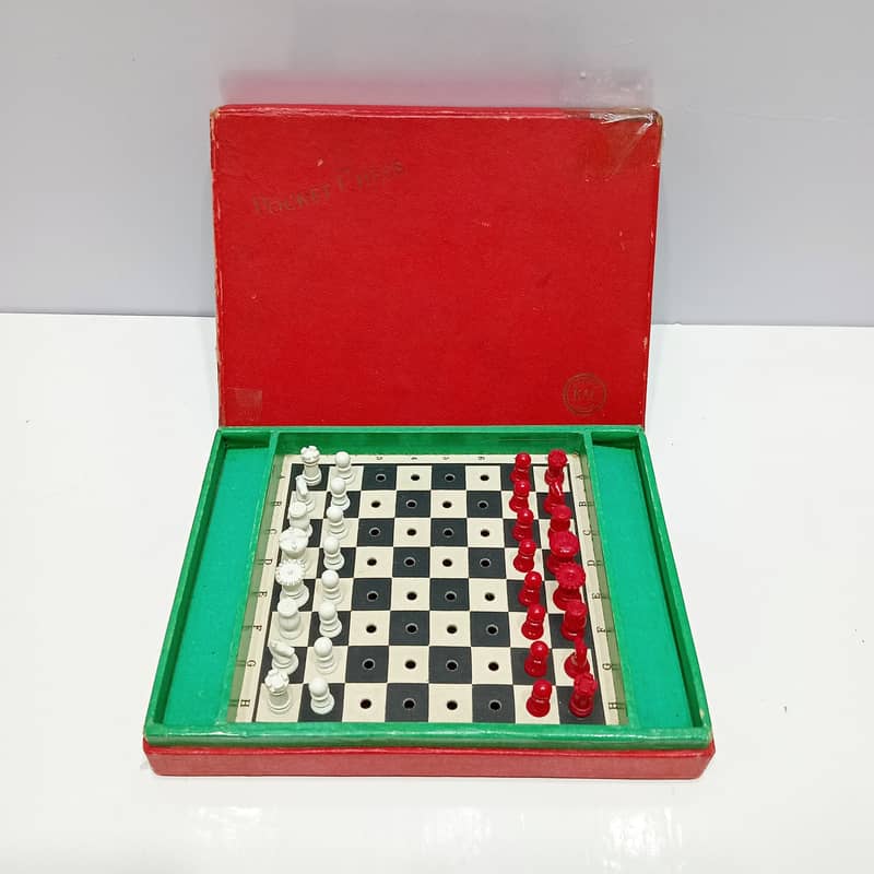 K&C Pocket Chess Set, Vintage 1960s, Red & White Pieces, Original Box 2