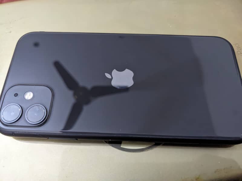 iPhone 11 LLA JV 64GB Black 7