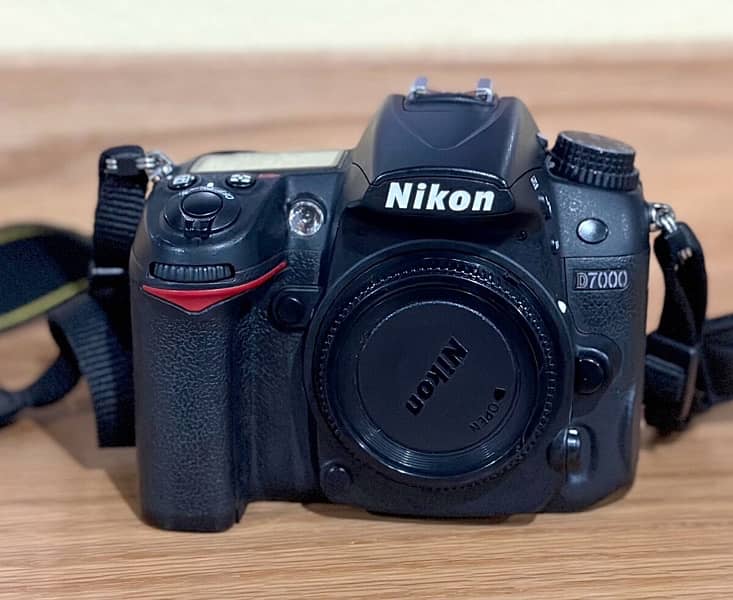 Nikon D7000 Camera With 18/140mm Lens 0