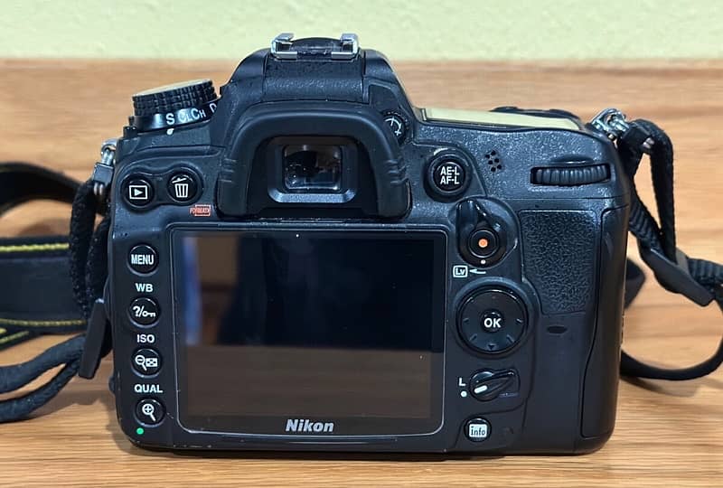 Nikon D7000 Camera With 18/140mm Lens 1