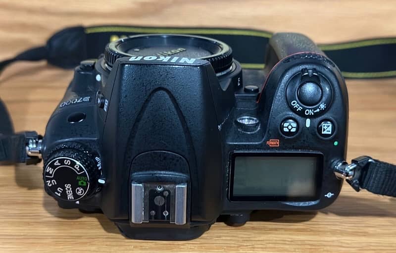 Nikon D7000 Camera With 18/140mm Lens 2