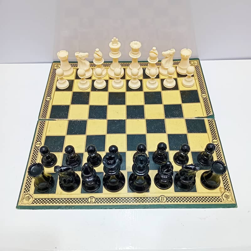 1960s Vintage Grace Toys Chess Complete Set, 3.5” King, Original Box 0