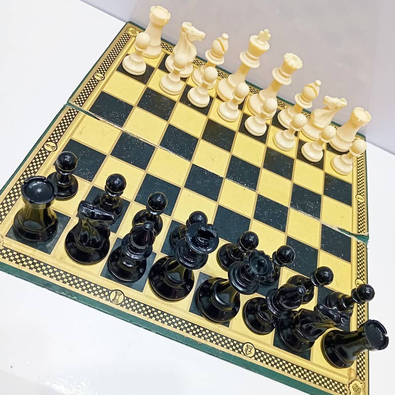 1960s Vintage Grace Toys Chess Complete Set, 3.5” King, Original Box 1