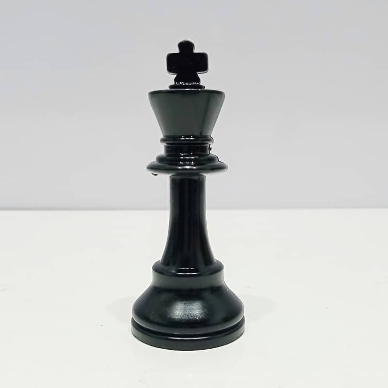 1960s Vintage Grace Toys Chess Complete Set, 3.5” King, Original Box 4