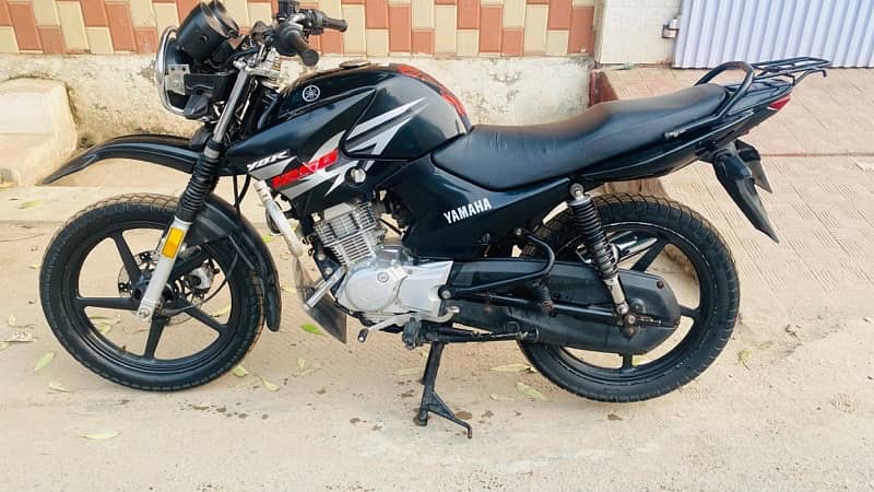 Yamaha ybr 125G 18 model  bike 1