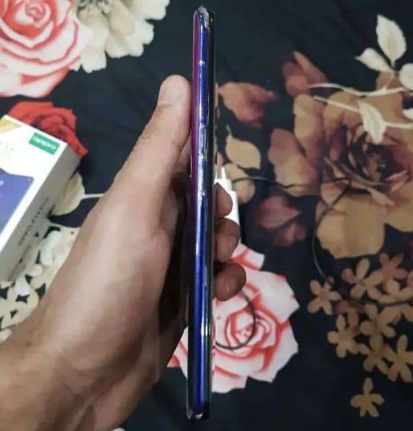 oppo f11 pro 6/128 gb contact. 03020452435 3