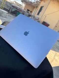 MacBook