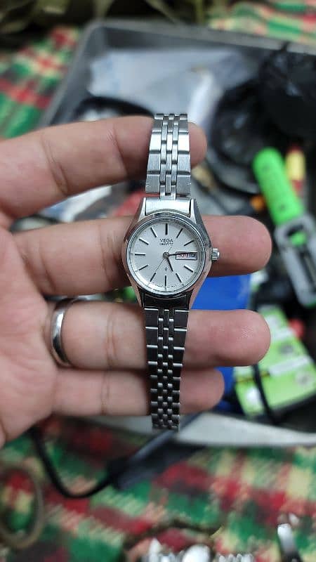 Ladies watches Available 100% original Casio Seiko Citizen 4