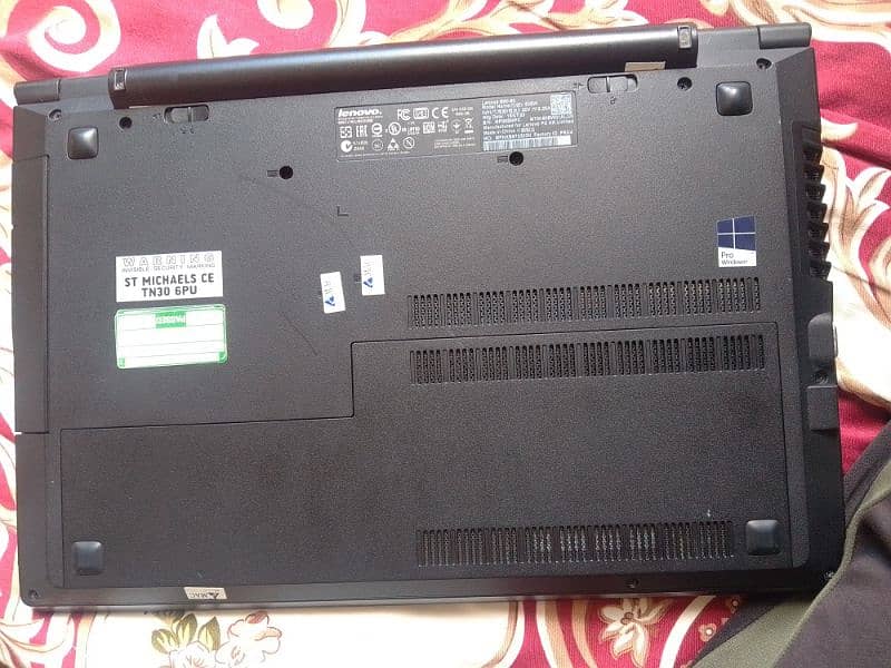 Laptop for sale. 2