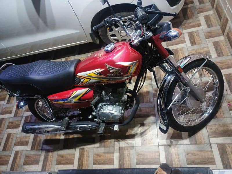 Honda 125 Red Color 2025 Model 10