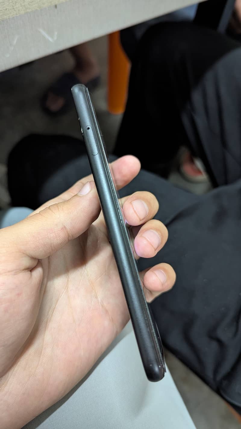 Pixel 4 | 32000 (10/10 Condition) 1