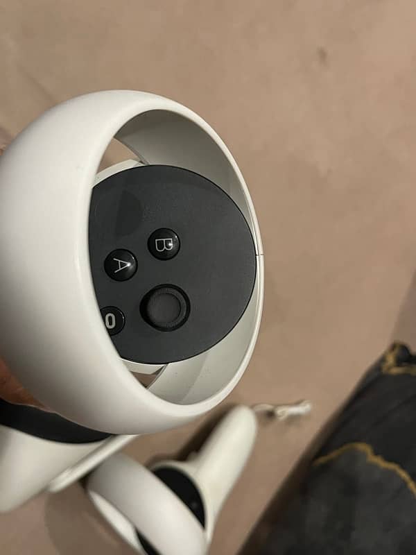 i am selling Oculus Quest 2 256GB Advanced All-in-One VR Headset 4