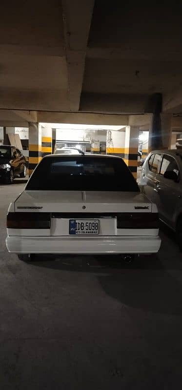 Nissan Sunny 1987 5