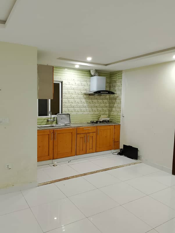 1 Bedroom Unfurnished Apartment Available For Rent In E/11/4 0