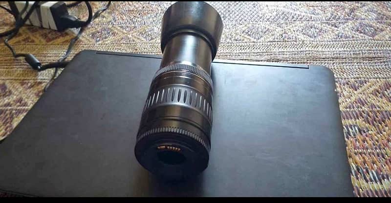 Canon lens 90/300 like  new  urgent sel  mingora swat 1