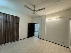 Jameel Sons Real Estate Offers 05 Marla Flat Is Available For Rent In Askari 11 Sector C At Super Hot Location