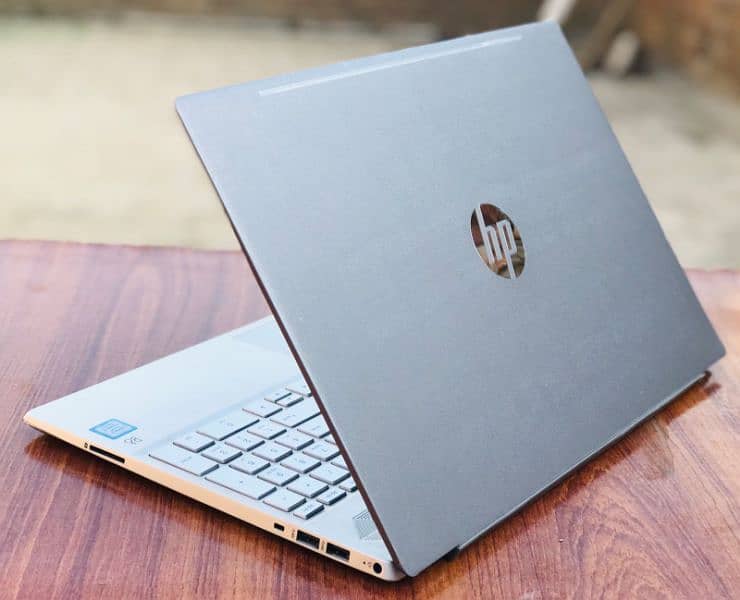 HP pavilion i7 8th generation 2