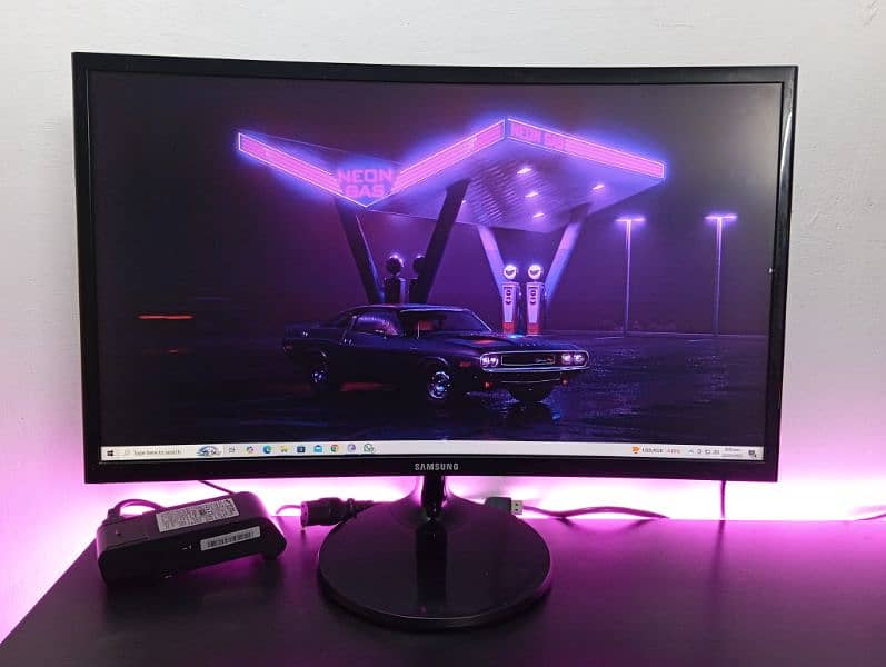 Samsung 24-inch Curved FHD 1080P  Monitor 6