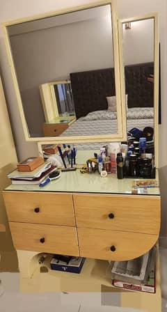 king bed, 2 side tables. dressing table with mirror